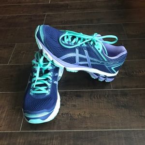 ASICS size 7